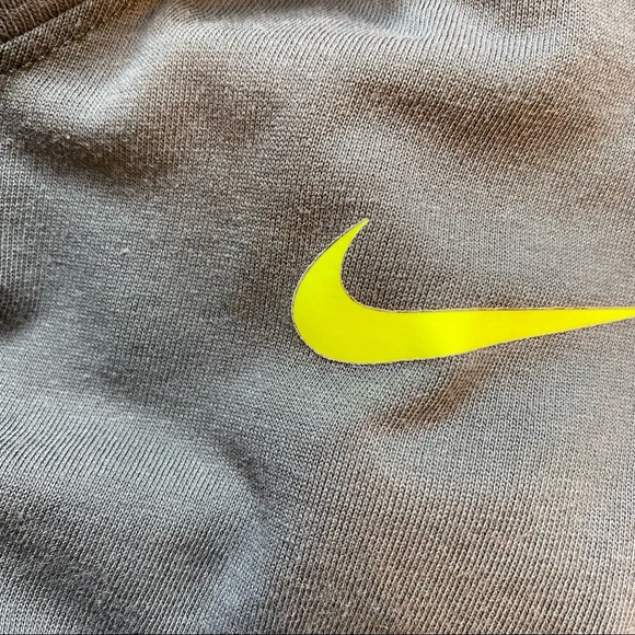Nike Dri Fit Gray & Lime Green Yellow Swoosh Tee T Shirt - Picture 6 of 8